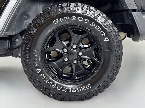 Used 2023 Jeep Wrangler Unlimited w/ Cold Weather Group image 11