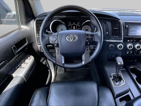 Used 2018 Toyota Sequoia TRD Sport AWD/4WD image 5