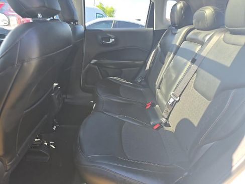 Used 2020 Jeep Compass Latitude FWD image 6