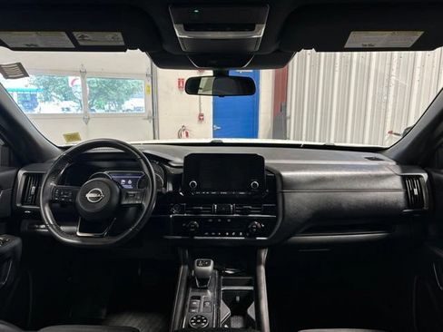 Used 2024 Nissan Pathfinder Rock Creek AWD/4WD image 9