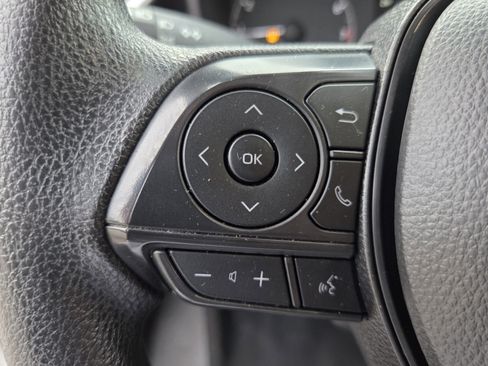 Used 2025 Toyota Corolla LE FWD image 32