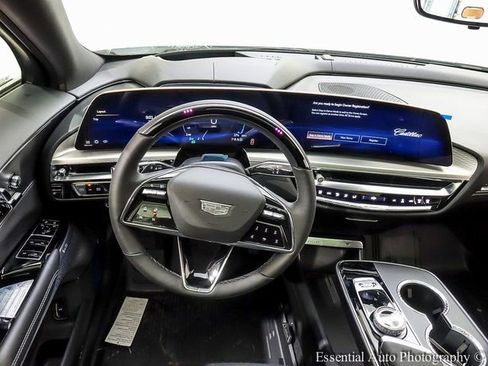 New 2026 Cadillac Lyriq Signature Luxury image 11