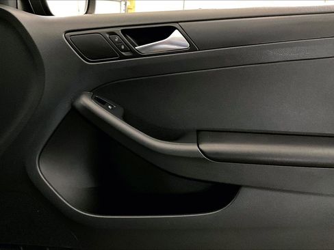 Used 2015 Volkswagen Jetta S image 24