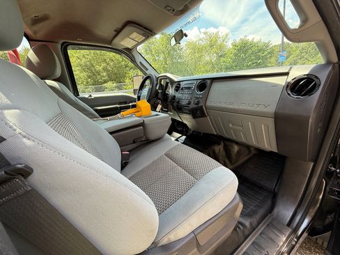 Used 2014 Ford F450 XL w/ Power Equipment Group image 27