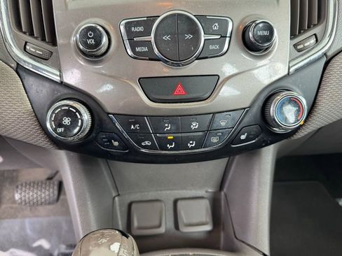 Used 2017 Chevrolet Cruze LT w/ Sun And Sound Package image 29