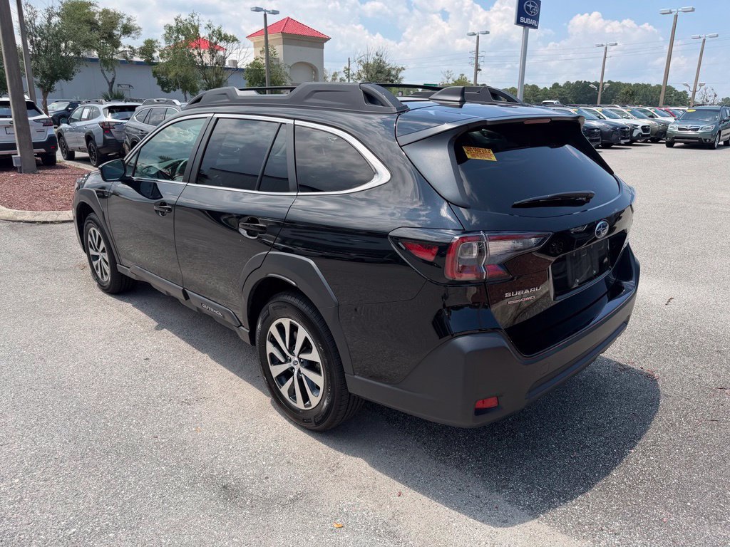 Used 2024 Subaru Outback Premium AWD/4WD image 9