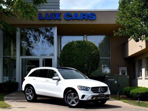 Used 2021 Mercedes-Benz GLC 300 300 4MATIC Premium Pkg Panoram image 1