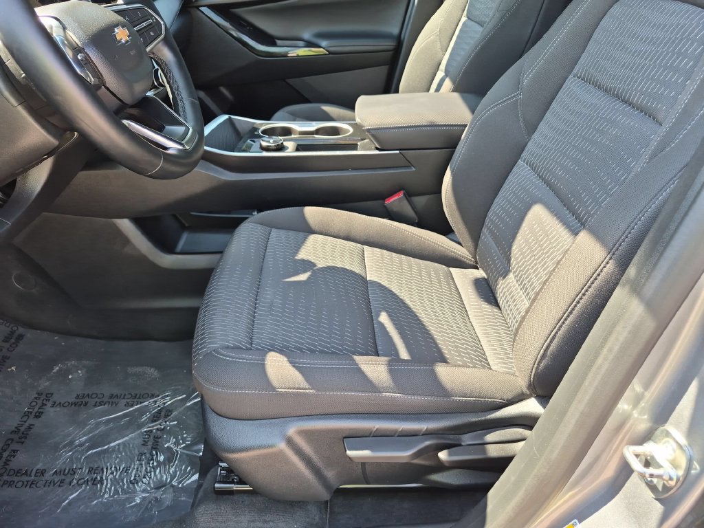Used 2026 Chevrolet Equinox LT FWD image 22