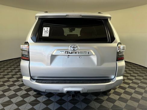 Used 2021 Toyota 4Runner SR5 image 6