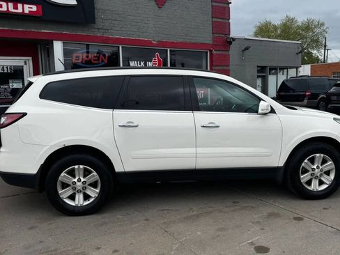 Used 2014 Chevrolet Traverse LT FWD image 4