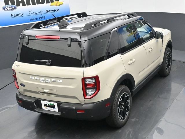 Used 2025 Ford Bronco Sport Outer Banks AWD/4WD image 14