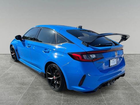 Used 2024 Honda Civic Type R image 3