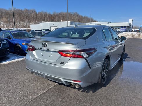 Used 2024 Toyota Camry SE w/ Cold Weather Package image 5