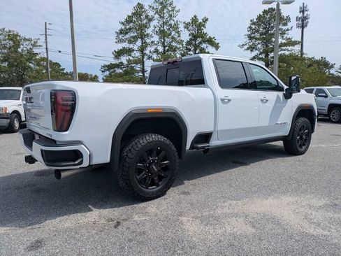 New 2026 GMC Sierra 2500 AT4 w/ AT4 Premium Plus Package AWD/4WD image 5