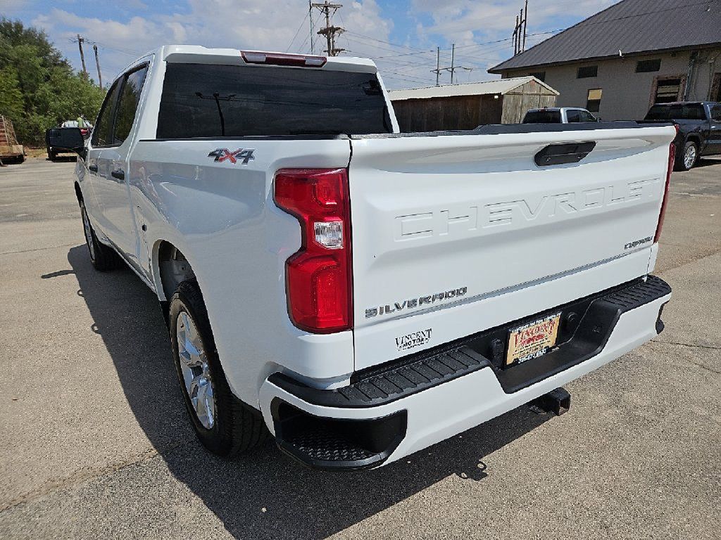 Used 2021 Chevrolet Silverado 1500 Custom AWD/4WD image 5