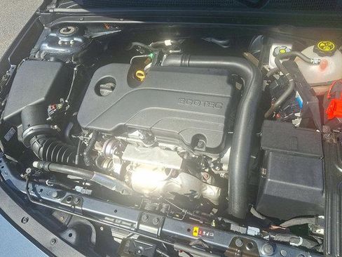 Used 2020 Chevrolet Malibu LT w/ Leather Package image 28