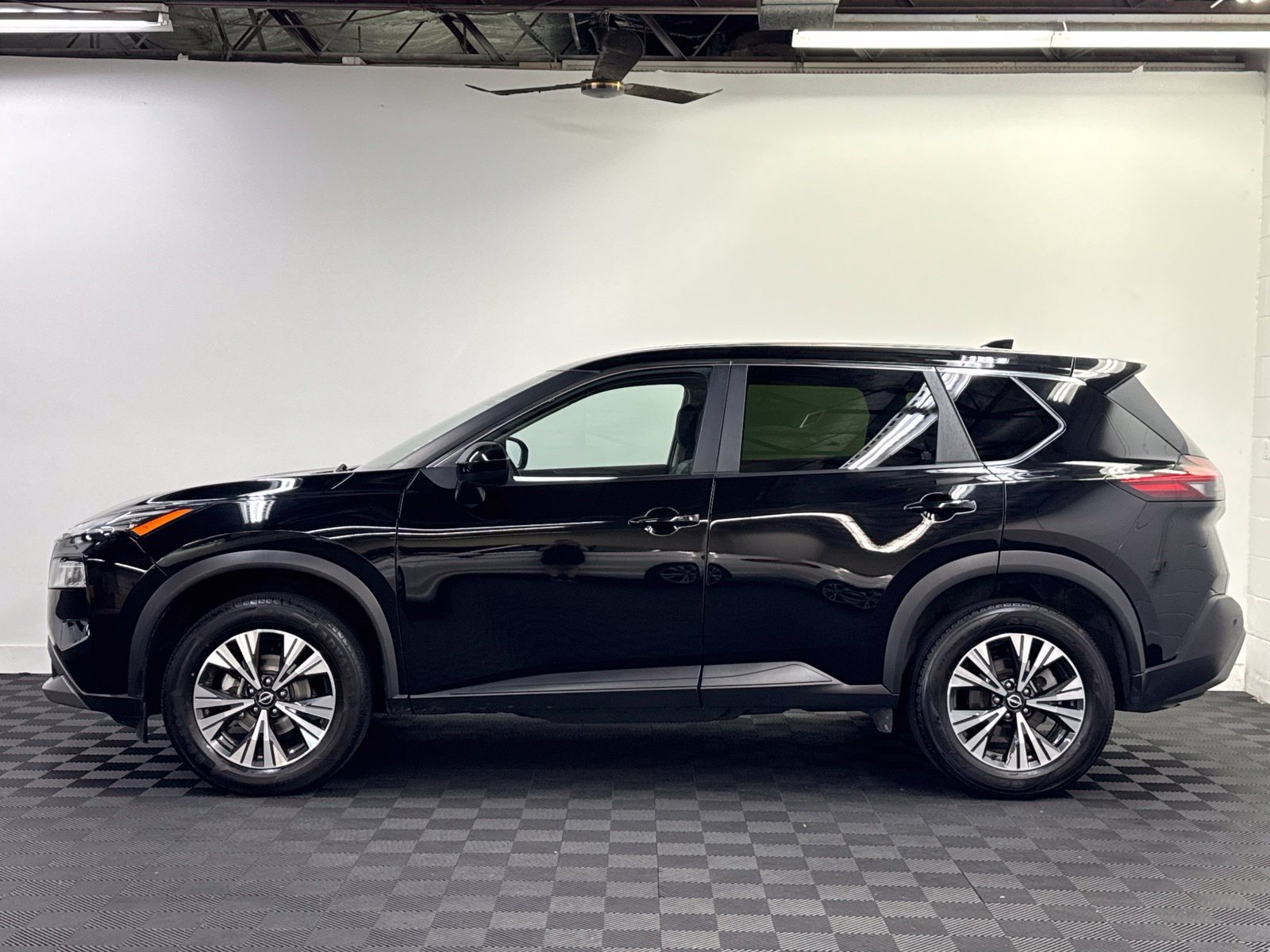 Certified 2023 Nissan Rogue SV AWD/4WD image 4