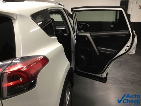 Used 2016 Toyota RAV4 Limited AWD/4WD image 30