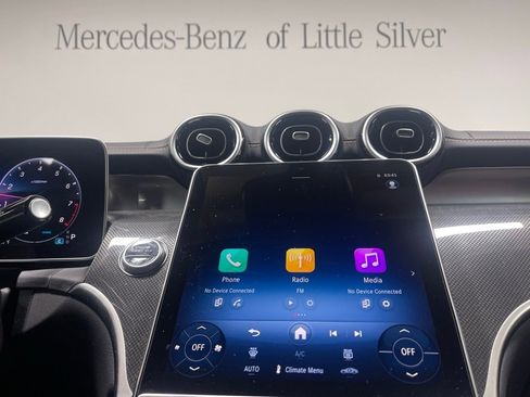 Used 2025 Mercedes-Benz GLC 43 AMG 4MATIC image 33