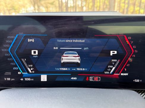 Used 2025 BMW X6 M Competition w/ Executive Package image 27