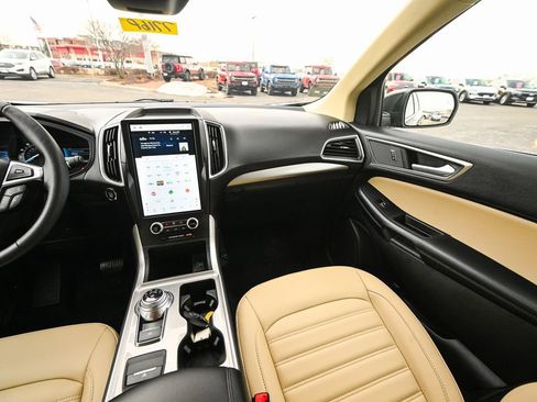 Certified 2024 Ford Edge SEL w/ Convenience Package image 34