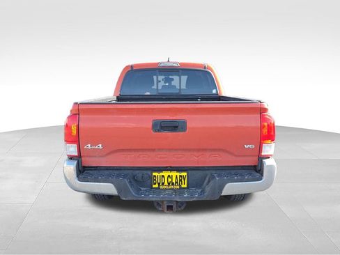 Used 2017 Toyota Tacoma SR5 w/ Tow Package AWD/4WD image 5