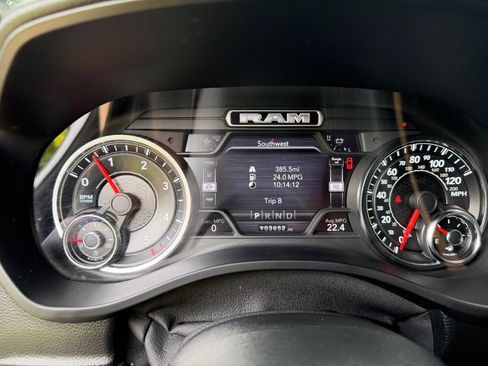 Used 2021 RAM 1500 Big Horn AWD/4WD image 24
