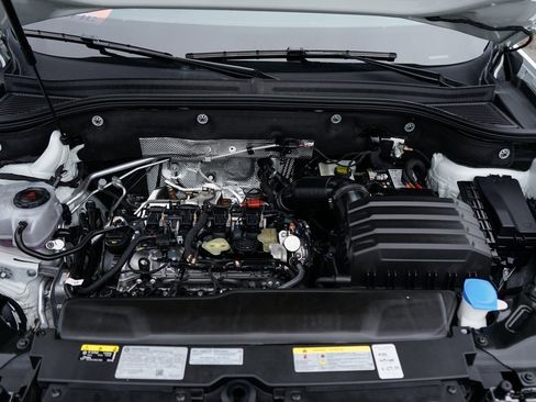 Used 2025 Volkswagen Atlas Peak Edition SE image 13