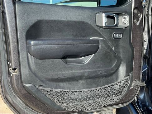 Used 2021 Jeep Wrangler Unlimited Sport image 23