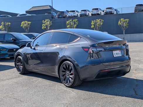 Used 2024 Tesla Model Y Performance image 8