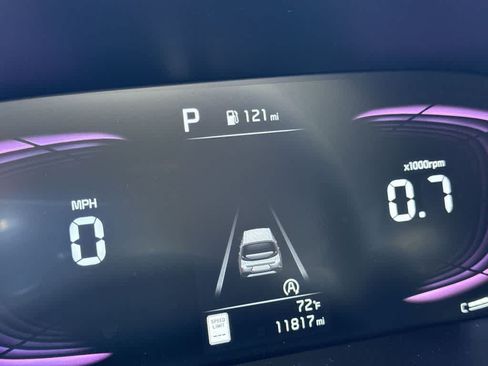 Used 2025 Kia Soul LX FWD image 16