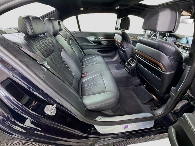Used 2022 BMW 750Li xDrive AWD/4WD image 31