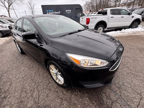 Certified 2018 Ford Focus SE image 7