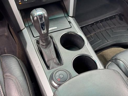 Used 2013 Ford Explorer XLT image 17