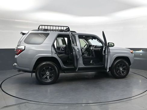 Used 2021 Toyota 4Runner Trail Special Edition AWD/4WD image 32