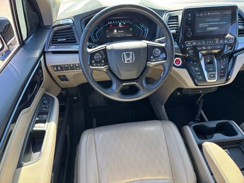 Used 2023 Honda Odyssey Elite image 15
