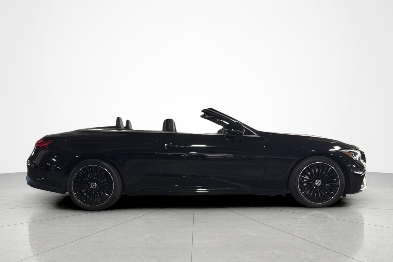 New 2027 Mercedes-Benz CLE 450 4MATIC Cabriolet image 6