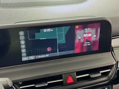 Used 2025 Kia Seltos S image 2