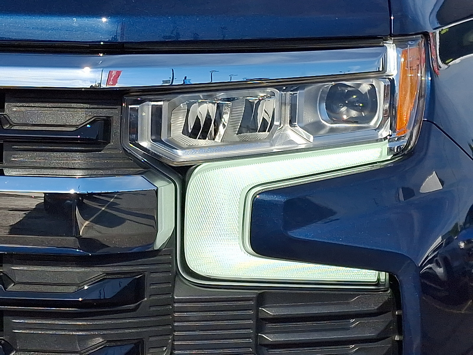 Used 2023 Chevrolet Silverado 1500 LT AWD/4WD image 11