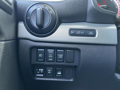 Used 2016 Nissan Titan PRO-4X w/ Pro-4x Convenience Package image 27