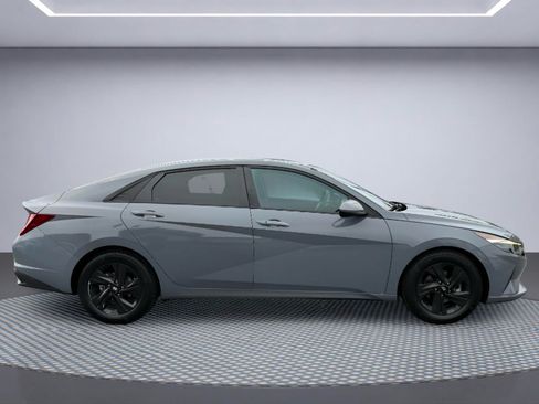 Used 2021 Hyundai Elantra SEL FWD image 8