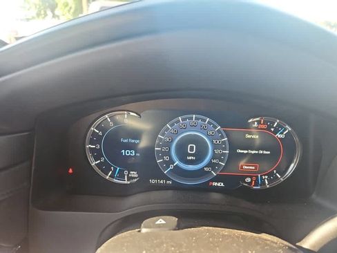 Used 2018 Cadillac Escalade Platinum AWD/4WD image 5
