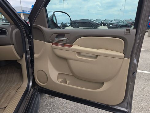 Used 2013 Chevrolet Tahoe LS w/ Texas Edition RWD image 26