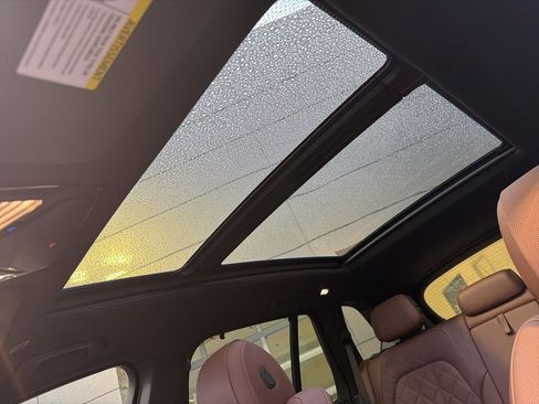 Used 2023 BMW X5 xDrive45e w/ Executive Package image 17