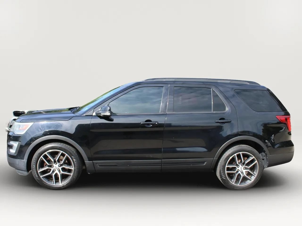 Used 2016 Ford Explorer Sport w/ Equipment Group 401A AWD/4WD image 5