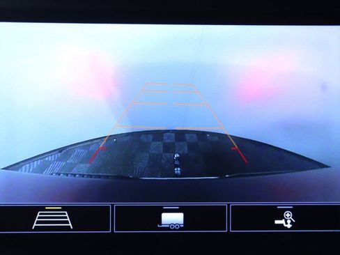 Used 2020 Chevrolet Silverado 1500 LTZ image 21