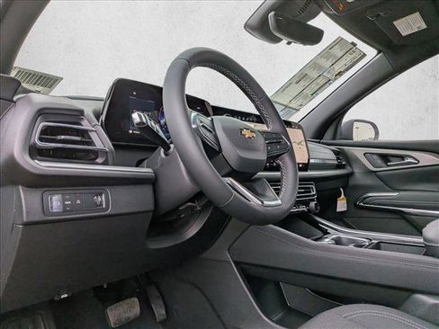 New 2026 Chevrolet Traverse LT w/ Driver Confidence Package image 9