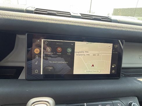 Used 2023 Land Rover Defender 110 X-Dynamic SE image 32