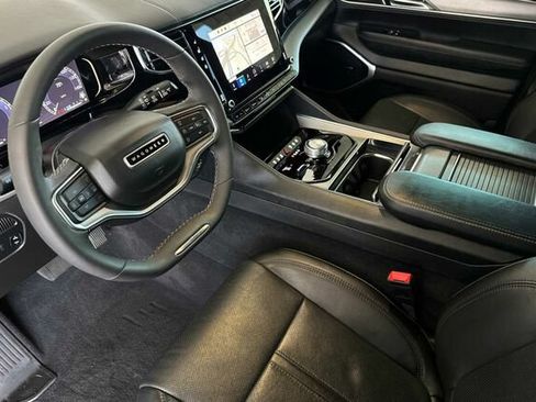Certified 2023 Jeep Wagoneer Series II AWD/4WD image 7