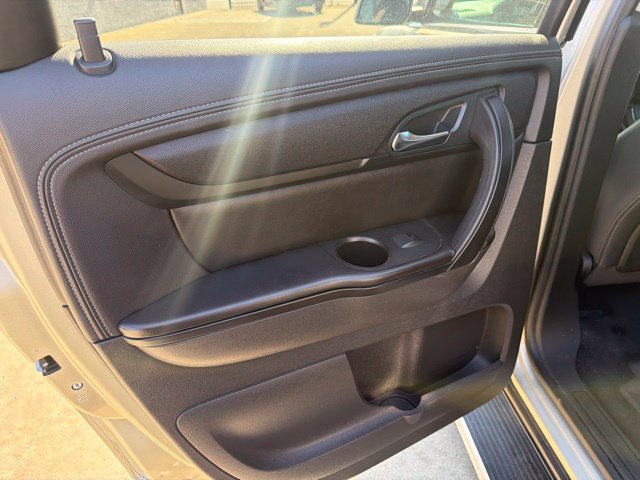 Used 2017 Chevrolet Traverse LT FWD image 14